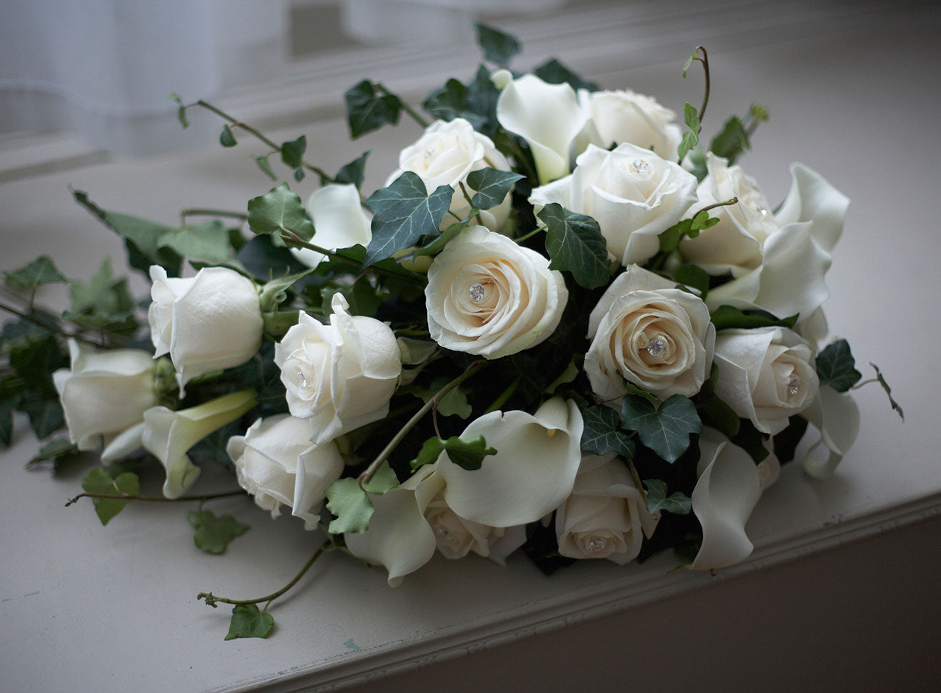 CASCADE BRIDAL BOUQUETS-GB0170