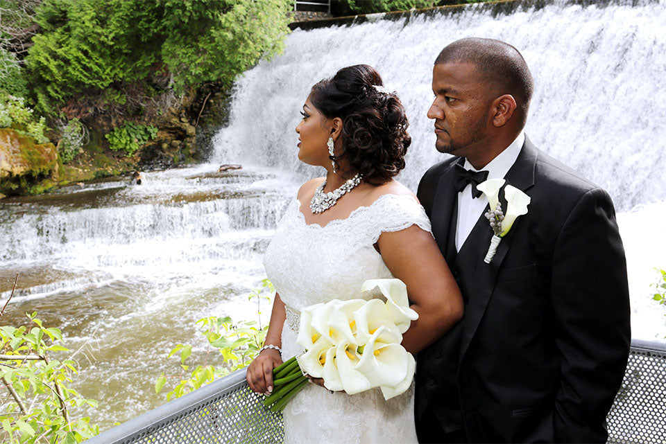 CASCADE BRIDAL BOUQUETS-GB0173