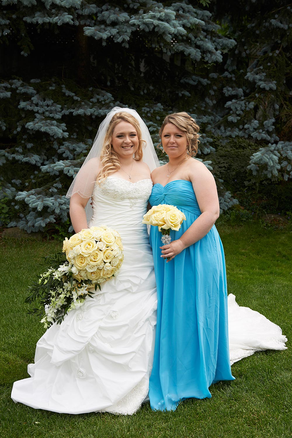 CASCADE BRIDAL BOUQUETS-GB0174