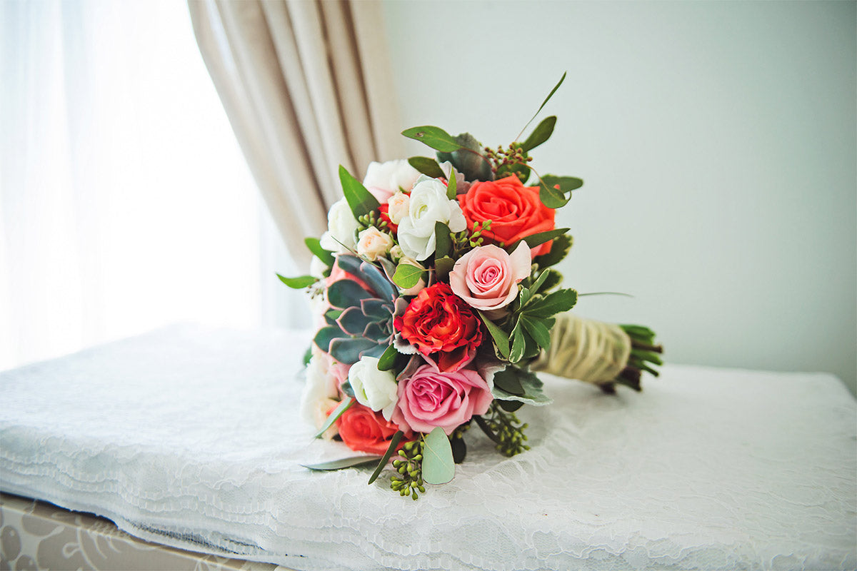 HAND TIED BRIDAL BOUQUETS-GB0204