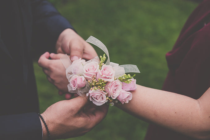 MOM’S HAND CORSAGES-GB0263
