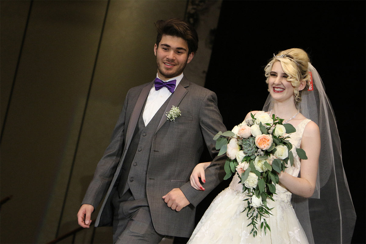 CASCADE BRIDAL BOUQUETS-GB0178