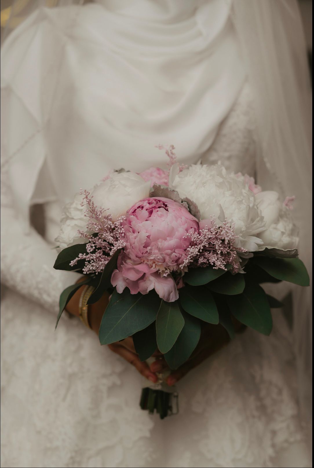 HAND TIED BRIDAL BOUQUETS-GB0201
